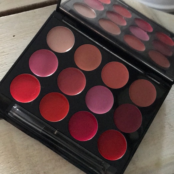 ISH Other - ISH Lip Statement palette